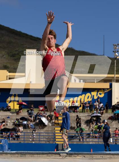 Thumbnail 1 in Kahuku Qualifying Meet #1 photogallery.