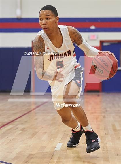 Thumbnail 1 in North Carolina School of Science & Math vs. Jordan (Jordan Falcons MLK Classic) photogallery.