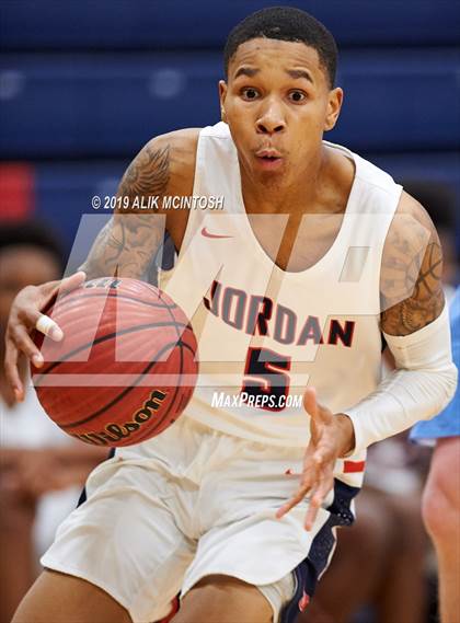 Thumbnail 2 in North Carolina School of Science & Math vs. Jordan (Jordan Falcons MLK Classic) photogallery.