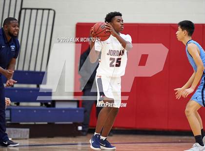 Thumbnail 2 in North Carolina School of Science & Math vs. Jordan (Jordan Falcons MLK Classic) photogallery.