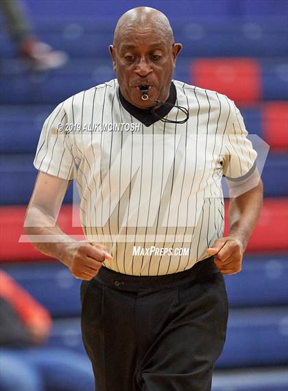 Thumbnail 3 in North Carolina School of Science & Math vs. Jordan (Jordan Falcons MLK Classic) photogallery.