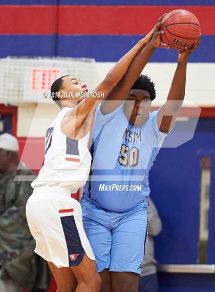 Thumbnail 2 in North Carolina School of Science & Math vs. Jordan (Jordan Falcons MLK Classic) photogallery.