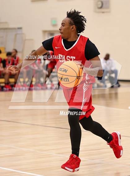 Thumbnail 2 in Denver East vs. Prairie View photogallery.
