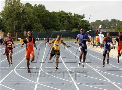 Thumbnail 1 in NCHSAA 2A State Championships (Boys Track Events) photogallery.