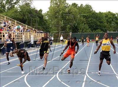 Thumbnail 3 in NCHSAA 2A State Championships (Boys Track Events) photogallery.