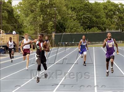 Thumbnail 1 in NCHSAA 2A State Championships (Boys Track Events) photogallery.