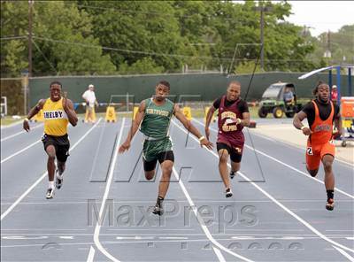Thumbnail 2 in NCHSAA 2A State Championships (Boys Track Events) photogallery.