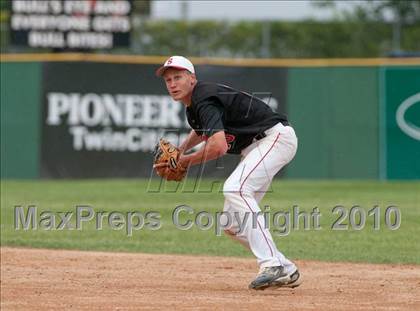 Thumbnail 3 in Roseville vs. Stillwater (Section 4AAA Playoffs) photogallery.