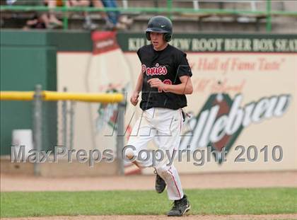Thumbnail 2 in Roseville vs. Stillwater (Section 4AAA Playoffs) photogallery.