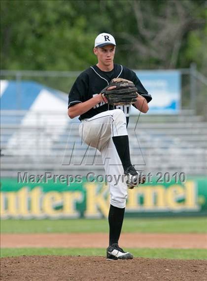 Thumbnail 2 in Roseville vs. Stillwater (Section 4AAA Playoffs) photogallery.