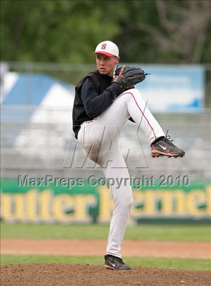 Thumbnail 3 in Roseville vs. Stillwater (Section 4AAA Playoffs) photogallery.