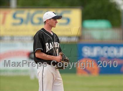 Thumbnail 1 in Roseville vs. Stillwater (Section 4AAA Playoffs) photogallery.