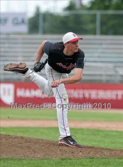 Thumbnail 3 in Roseville vs. Stillwater (Section 4AAA Playoffs) photogallery.