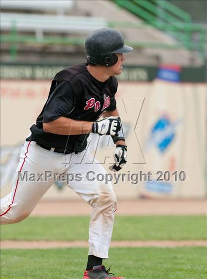 Thumbnail 2 in Roseville vs. Stillwater (Section 4AAA Playoffs) photogallery.