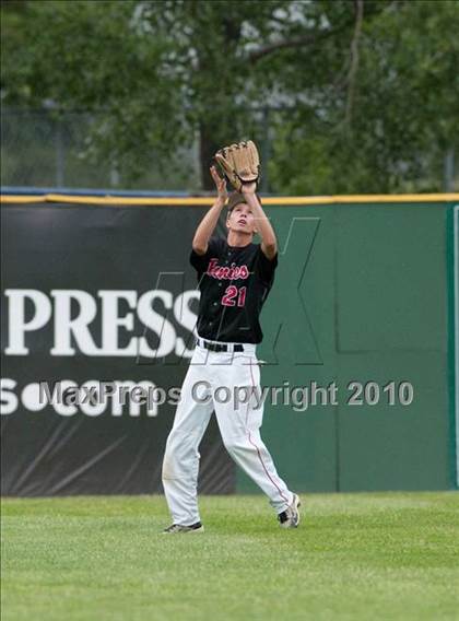 Thumbnail 3 in Roseville vs. Stillwater (Section 4AAA Playoffs) photogallery.