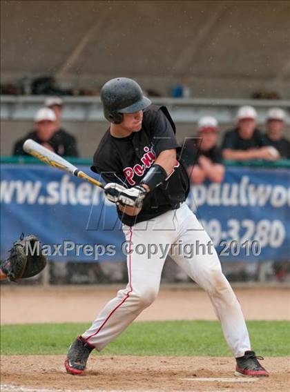 Thumbnail 3 in Roseville vs. Stillwater (Section 4AAA Playoffs) photogallery.