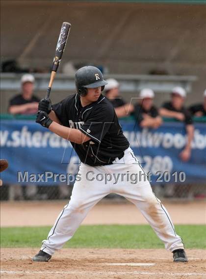 Thumbnail 1 in Roseville vs. Stillwater (Section 4AAA Playoffs) photogallery.