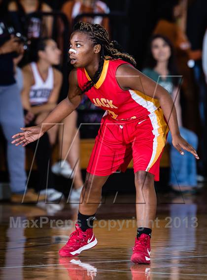 Thumbnail 3 in Dobie [J. Frank] vs Yates [Jack] (McDomald's Texas Invitational) photogallery.