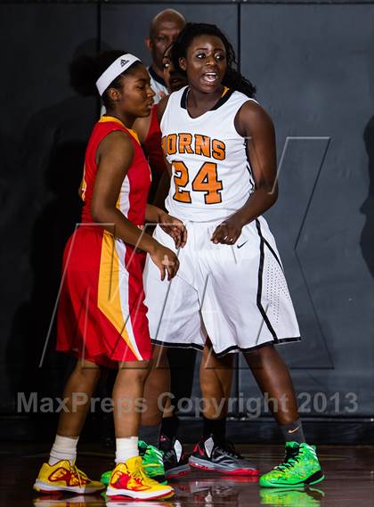 Thumbnail 3 in Dobie [J. Frank] vs Yates [Jack] (McDomald's Texas Invitational) photogallery.