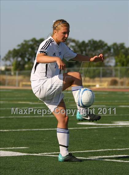 Thumbnail 1 in St. Francis vs Davis (CIF SJS D1 Final) photogallery.