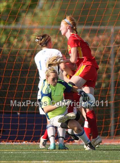 Thumbnail 3 in St. Francis vs Davis (CIF SJS D1 Final) photogallery.