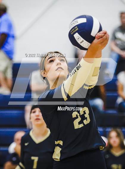 Thumbnail 2 in Perrin-Whitt vs Saint Jo photogallery.