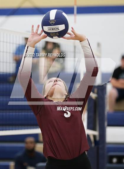 Thumbnail 2 in Perrin-Whitt vs Saint Jo photogallery.