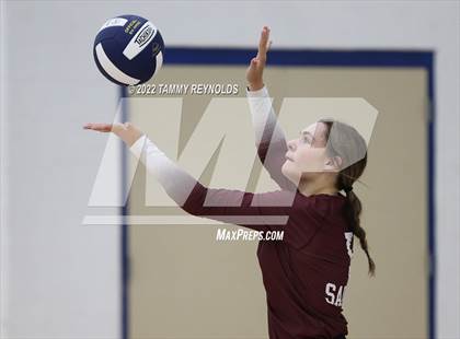 Thumbnail 3 in Perrin-Whitt vs Saint Jo photogallery.