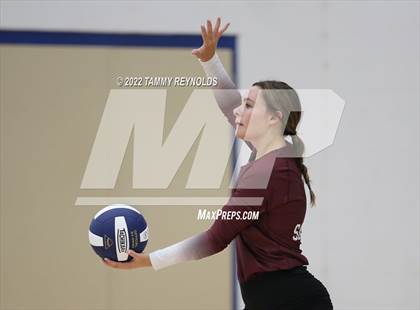 Thumbnail 2 in Perrin-Whitt vs Saint Jo photogallery.