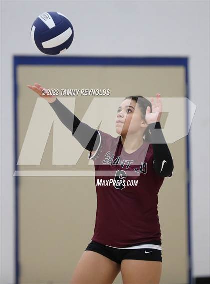 Thumbnail 3 in Perrin-Whitt vs Saint Jo photogallery.