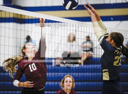Thumbnail 3 in Perrin-Whitt vs Saint Jo photogallery.