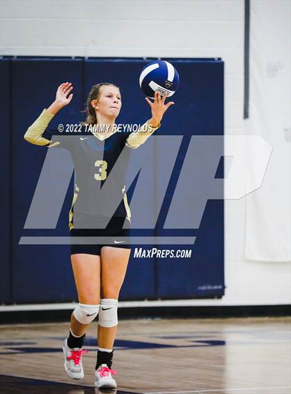 Thumbnail 1 in Perrin-Whitt vs Saint Jo photogallery.