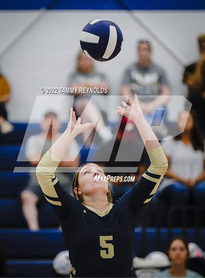 Thumbnail 1 in Perrin-Whitt vs Saint Jo photogallery.