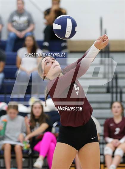 Thumbnail 1 in Perrin-Whitt vs Saint Jo photogallery.