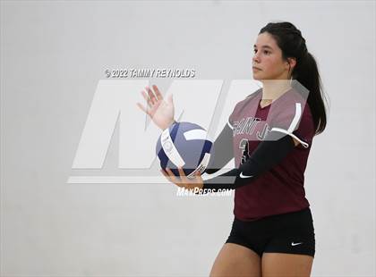 Thumbnail 3 in Perrin-Whitt vs Saint Jo photogallery.