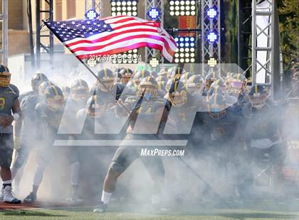 Thumbnail 3 in Serra vs. Punahou (Honor Bowl) photogallery.
