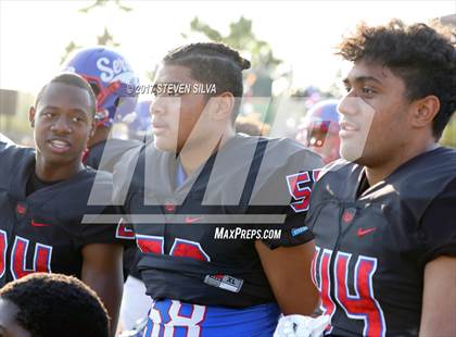 Thumbnail 1 in Serra vs. Punahou (Honor Bowl) photogallery.
