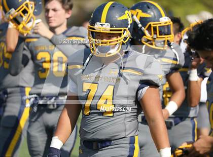 Thumbnail 1 in Serra vs. Punahou (Honor Bowl) photogallery.