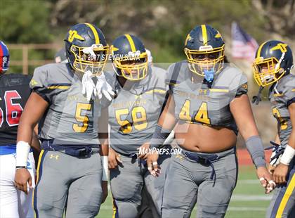 Thumbnail 2 in Serra vs. Punahou (Honor Bowl) photogallery.