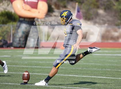 Thumbnail 2 in Serra vs. Punahou (Honor Bowl) photogallery.