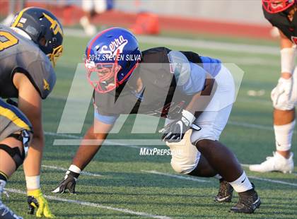 Thumbnail 2 in Serra vs. Punahou (Honor Bowl) photogallery.