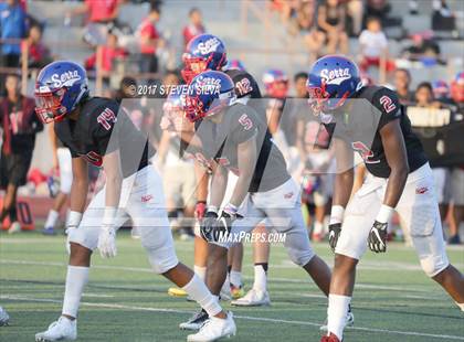 Thumbnail 1 in Serra vs. Punahou (Honor Bowl) photogallery.