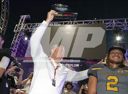 Thumbnail 2 in Serra vs. Punahou (Honor Bowl) photogallery.