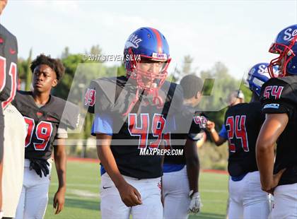 Thumbnail 3 in Serra vs. Punahou (Honor Bowl) photogallery.