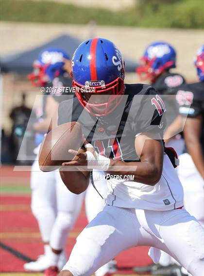 Thumbnail 3 in Serra vs. Punahou (Honor Bowl) photogallery.