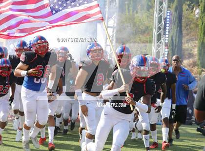 Thumbnail 3 in Serra vs. Punahou (Honor Bowl) photogallery.