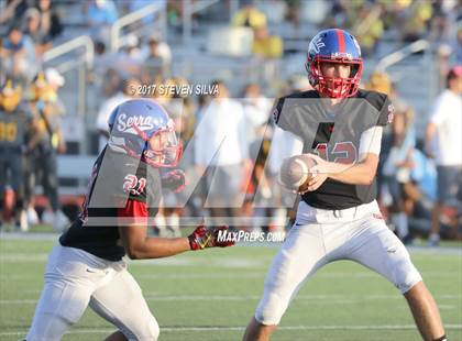 Thumbnail 2 in Serra vs. Punahou (Honor Bowl) photogallery.
