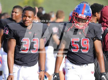 Thumbnail 2 in Serra vs. Punahou (Honor Bowl) photogallery.