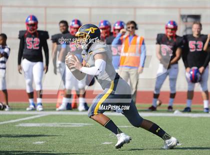 Thumbnail 1 in Serra vs. Punahou (Honor Bowl) photogallery.