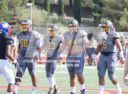 Thumbnail 1 in Serra vs. Punahou (Honor Bowl) photogallery.